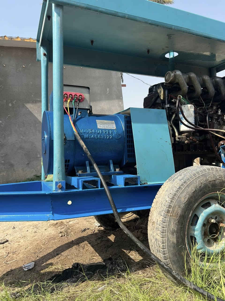 السلام عليكم يوجد مولد لبيع  نضيف اسعر تلاثة مليون واتلثمية***********
