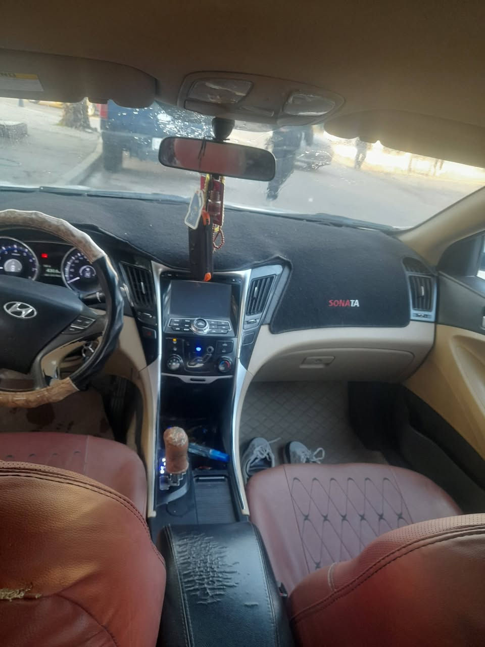 سوناتا للبيع فقط
٢٠١١ خليجي محرك ٢٤٠٠ دوش
مكفول من الصبغ بيها فقط بارد بالجلملغ الأمامي
السعر ١٢٠بيها مجال بسيط
مراسله او اتصال متواجد 
*********** واتساب
*********** اتصال
