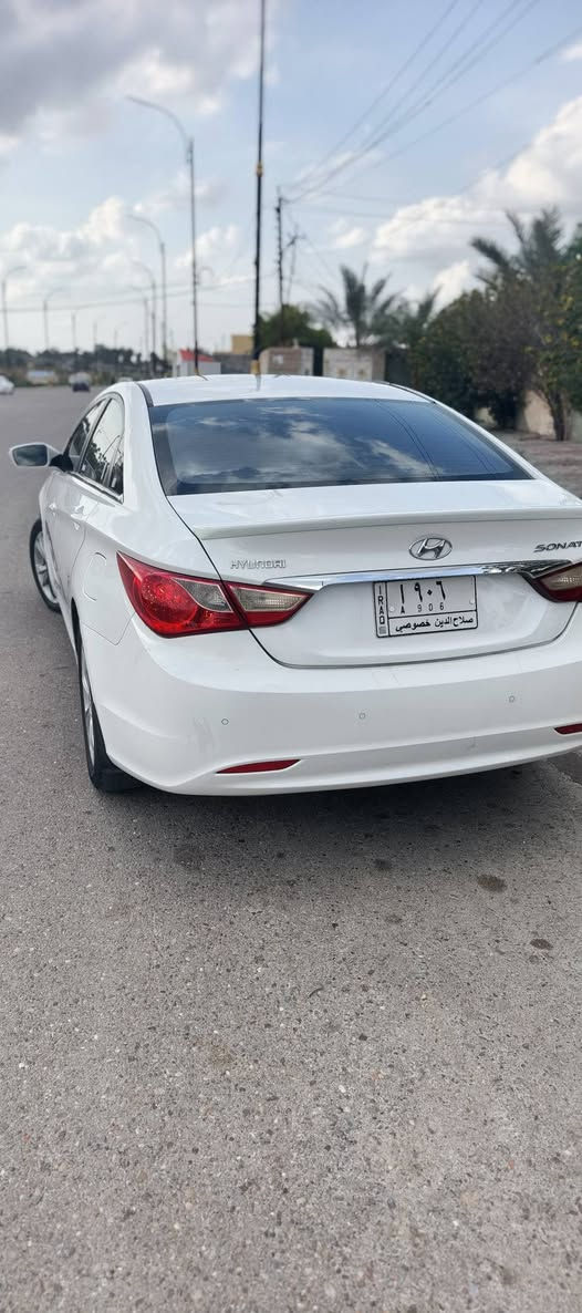 للبيع فقط .
سوناتا   مضلع خليجي
سعرها120ورقة وبيها مجال
موديل 2011خليجي 
حجم محرك 2400 المرغوب
گير محرك كفالة مبدل رواجز فقط 
تخم تاير جديدويالة اصلي
صدر امامي خلفي بشرط  تبريد تدفأه شغال
سيارة جاهزه اي نقص مابيهه ربع متصرف عليهه 
رقم مميز بأسمي 
 
كهرباياتها كلة شغال ميحتاج اوصف تجي اتشوف بعينك
سيارة بل واقع احلا من صور 
بيهه ربع الباب الخلف السكن  صبغ او بيهه مكانين بارد 
مكان سيارة صلاح الدين قضاء الضلوعيه 
للأستفسار. ***********
