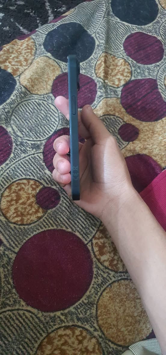 ايفون 14 كاميرتين قفل اي كلاود جهاز بلادي برقي ما مفتوح جهاز اذا لقيت شخطه بي لا تاخذه عنواني كركوك حزيران شارع عبد الرحمن سعر 230 ***********📞 في مجال بسيط للشراي جهاز على وضع الشركه كله بلادي
