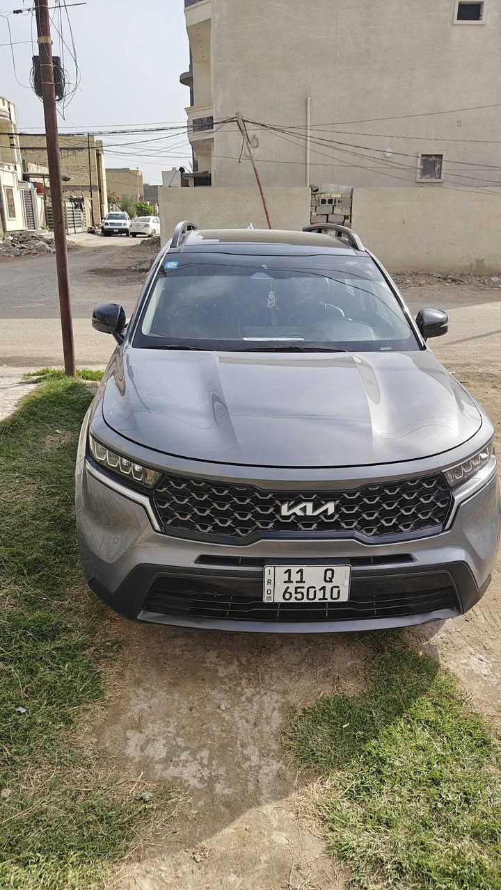 سورنتو 2022
فول مواصفات 
كلشي موضح بل صور 
بيها جاملغ وباب مبدل فقط 
السعر 220  بأسمي السياره تحويل ثاني يوم
***********
