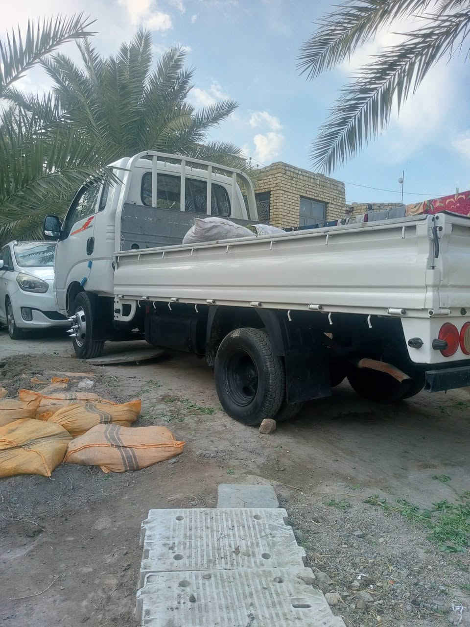 السلام عليكم كيه فحل للبيع ٢٠١٤ نضيفه بسمي رقم قادسيه مداور ثاني يوم للاستفسار الاتصال على الرقم ***********
