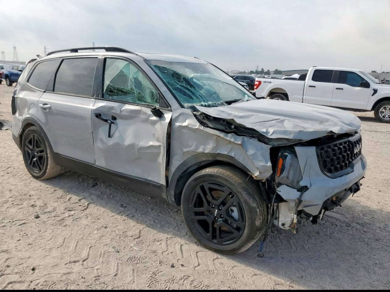 كيا تيلورايد 2024 Sx Xline برستيج اعلى فئة لون سمنتي داخلها مشمشي
ملاحظة  
Kia Telluride SX XLINE 2024 3.8L 
        
   
#الموصفات 
1. شاشه كبيره 
2. كامرا
3.لايتات لد
4. بصمه 
5. كشنات جلد مشمشي
6. هندبريك بصمه 
7. رادار تحديد مسار
8. رادارات 360
9.فور ويل 
10. اوتو ستوب
11. حساسات خلفي امامي
12.اوتو هولد 
13. اشاير بالمري 
14.بكلايت لد
15. نظام ايكو + نظام تزحلق
16. فتحتين
17.تدفئه تبريد بالكشنات
18.كامرات 360
19.كامرا بالمرايا
20.بردات خلفيه
21.سبعه راكب
22.كشن السايق ميمري
23.كشنات خلفيه كهرباء
24.داتا شو
25.سقف كنتارا
26.ويل كب بلاك
27.كشافات 
28.تشغيل عن بعد
وبعد بيها مواصفات 
فول مواصفات 1/1
داخلة كتاب شهداء وحالياً موجودة ب بغداد 
السعر 230


**إذا كنت صاحب هذا الإعلان وتريد حذفه لأي سبب، رجاءا أرسل رسالة إلى الدعم الفني**
