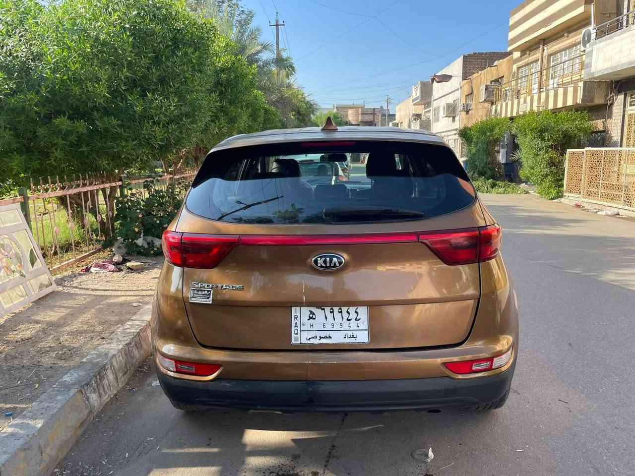 سلام عليكم
سبورتج 2018 أمريكي 
محرك 2400 gdi 
ماشية 103 ميل 
المواصفات نص فول
صور الحادث مرفقة بالمنشور
اللون قهوائي مميز 
رقم بغداد الألماني 
السيارة بأسمي تحويل مباشر 
السيارة بيها مكانات صبغ اني ابيع حزام بس هيَ مو حزام 
لغود شواصي مكفول
كير محرك مكفول 
تدفئة تبريد مكفولات 
السيارة بأسمي تحويل مباشر 
عنواني بغداد الطوبچي 
السعر   138 $ بيها مجال بسيط 
للأستفسار  (  ***********  )
