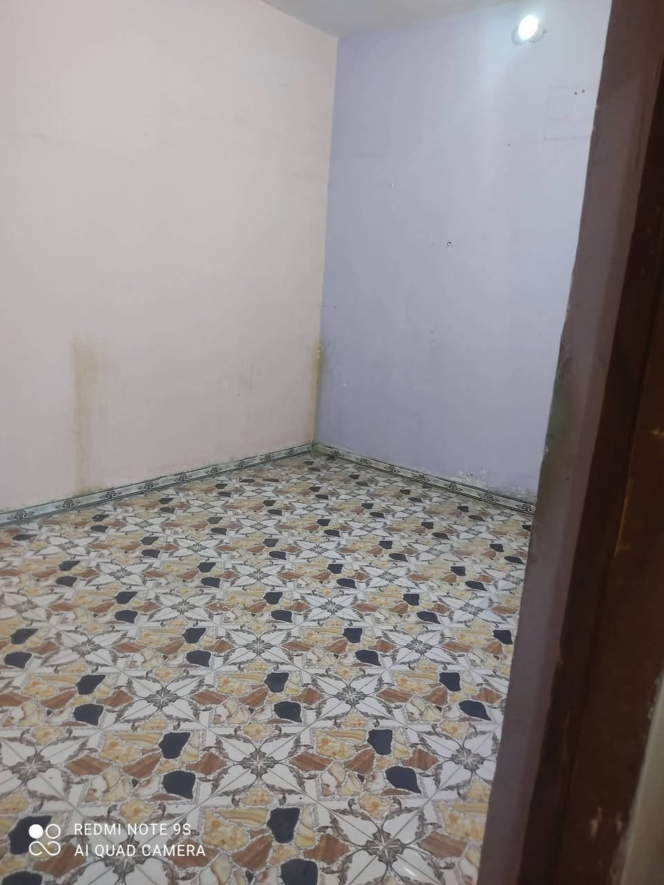 مكتب المهندس للعقار 
بيت للايجار 
العنوان الشموخ خلف الدفاع المدني 
4 بيت عن طريق يا حسين 
طابق واحد غرفة نوم صاله استقبال مطبخ صحيات 
الاستفسار الاتصال على 
*********** 
احمد السعيدي 
اذا تريد عقارك ينباع تواصل معنا خاص
