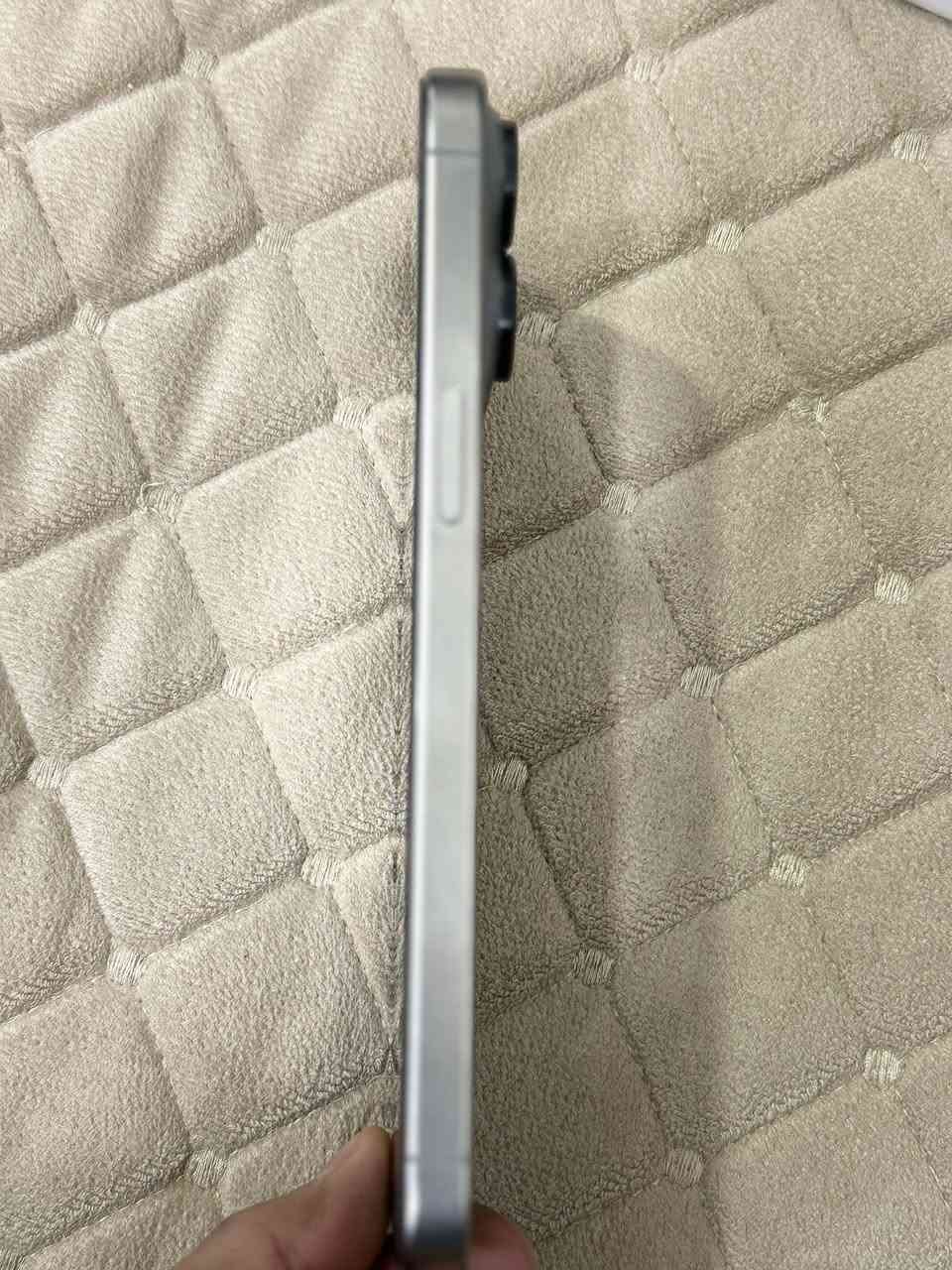 السلام عليكم
آيفون ١٥ برو ماكس للبيع 

الجهاز بطارية ٩٥ بلاد ع الفحص

ذاكره ٢٥٦

عدد الدورات ٣٠٠

التلفون أي شخط مابي مكفول من كلشي الجهاز شتريته ع إيدي استخدام قليل كلش مال جناي 

السعر 1150 
مكاني بابل حله 
غير متواجد خاص الاتصال ع الرقم 

الاستفسار ***********
