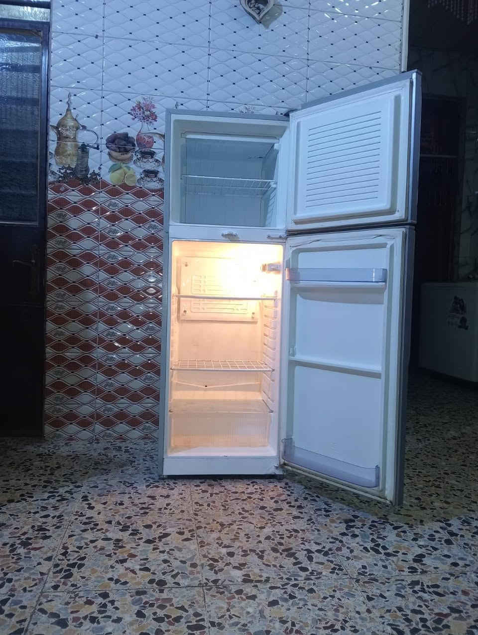 ثلاجه ١٠قدم نضيفه جدا السعر ١٥٠الشىراي خاص يوجد توصيل


**إذا كنت صاحب هذا الإعلان وتريد حذفه لأي سبب، رجاءا أرسل رسالة إلى الدعم الفني**