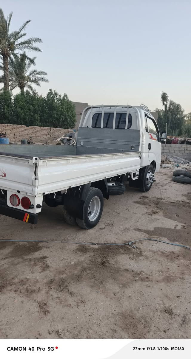 سلام عليكم للبيع فحل موديل 15 رقم بغداد انكليزي مكنيه كير شاصي مكفول محور 14 سدت 27 كهربائيات كلها شغاله مكاني الكفل السعر 125 //***********
