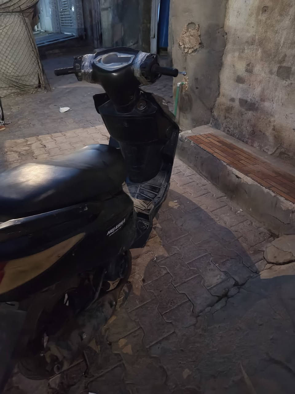 دراجه للبيع سعره ٢٥٠ وبيه مجال ***********
