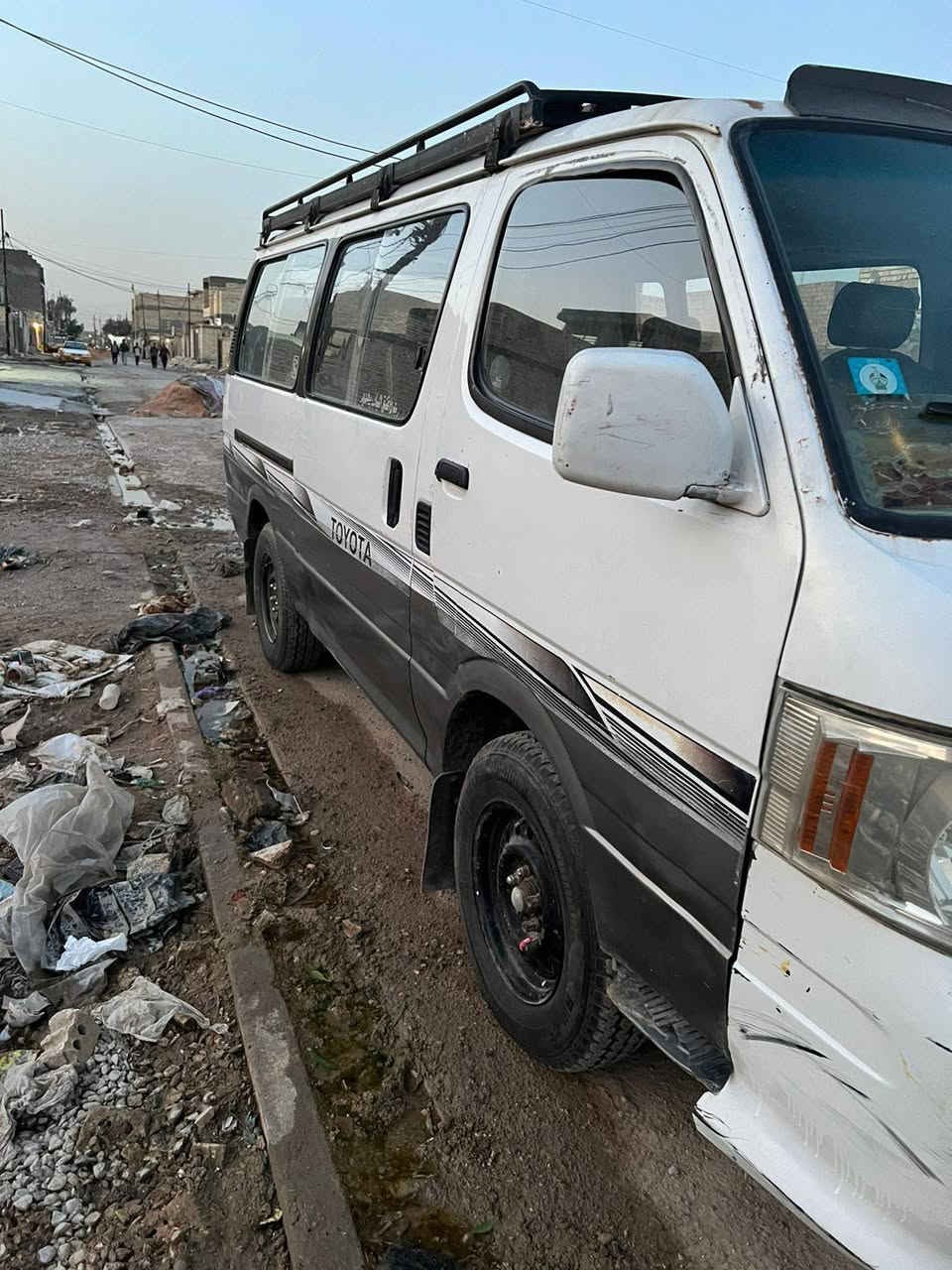 من رخصه الاذمن فتون 2007رقم بغداد الماني 
بسمي سنويه 29شرط تحويل تاخذ صافي محرك ونجي ديلكو كير عادي كهربائيات كلها شغاله مكفوله من الضربه القويه السعر40وبي مجال قليل العنوان مدينه الصدر الحميديه الهاتف ***********وبي واتساب
