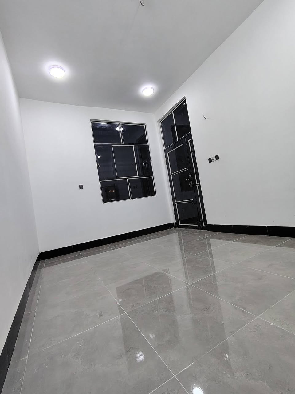 سلام عليكم بيت البيع المساحه 100 بناء جديد صب فوك وجوه بناء طابوك جديد طابو زراعي سند 25 البيت قرب رواي السعر 48 🌹***********
