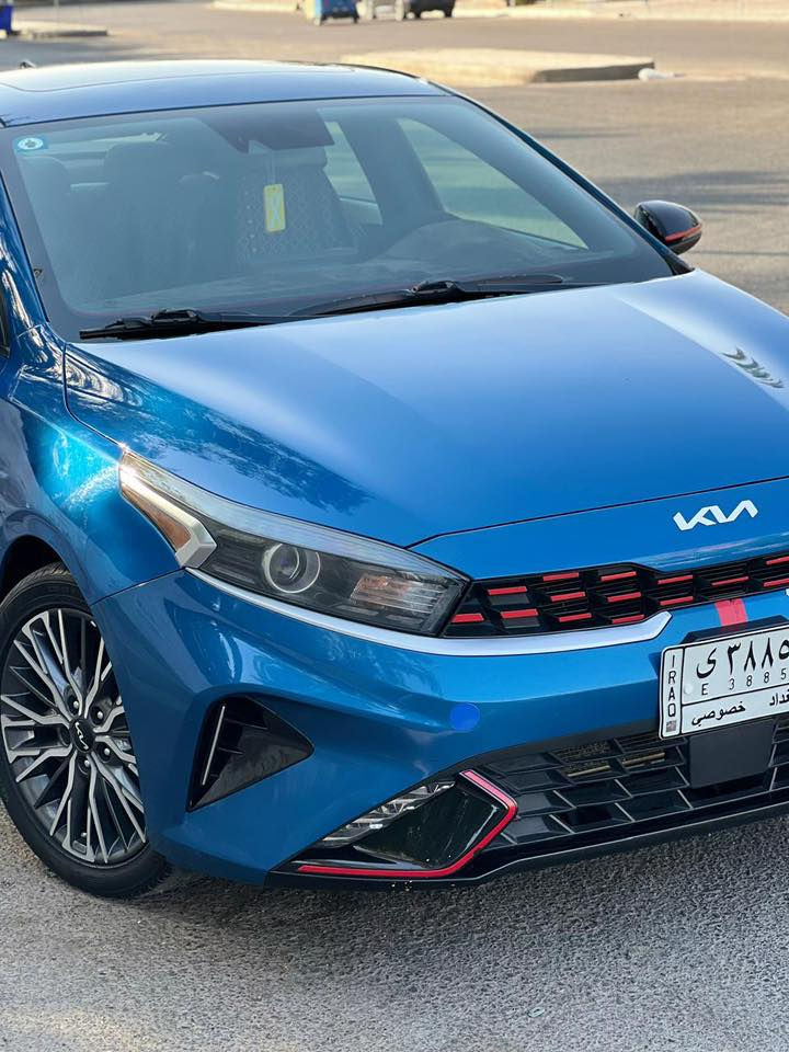 فورتي مديل 22 ماشيه 29 ميل    سيارة فول الفول حتى كراسيها حار بار جي تي لاين سيارة حادثها سطحي بنيد او جاملغ بيها شوي بالغد الي وره جاملغ اثر الحادث رجع علي الجاملغ او البنيد رجع على تكمة بدايتها صار بيها على كد اصبعين او صلحتها بدون كص بدون ايشي صور حادثها موجود بلمنشور  بدون ايرباك  وهنا صار بيها طخة بالجاملغ الخلفي جهة سايق بسيطه كلش سياره عليها نانو سيراميك او بولش كلفني 400 الف او شادلها منضومة زنون سعرها 350الف  الكاعية مالتها امدوشمة جلد يعني تاخذها دينار متصرف مرقمة بغداد بسمي 155 وبيها مجال 
***********
