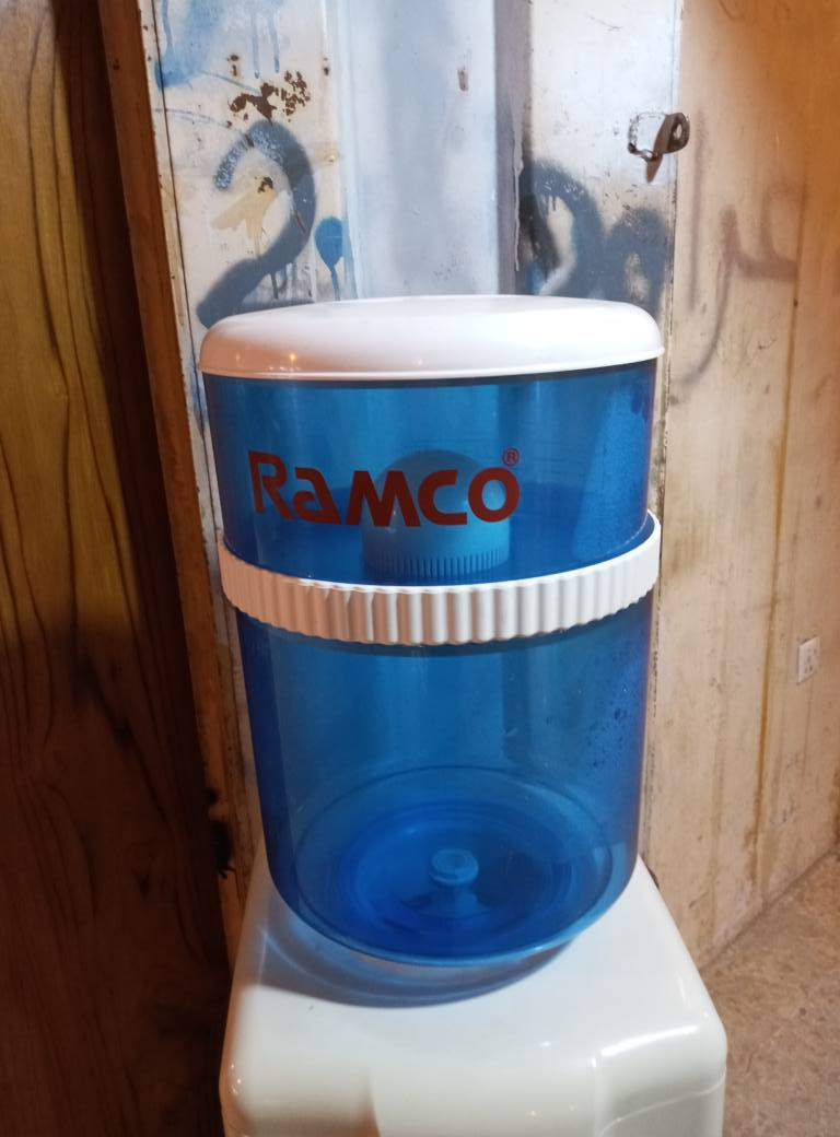 ثلاجه ماء رامكو شرط الانضافه السعر 75 العنوان حي الحدباء خلف مرطبات البحرين ت*********** موصل, نينوى
