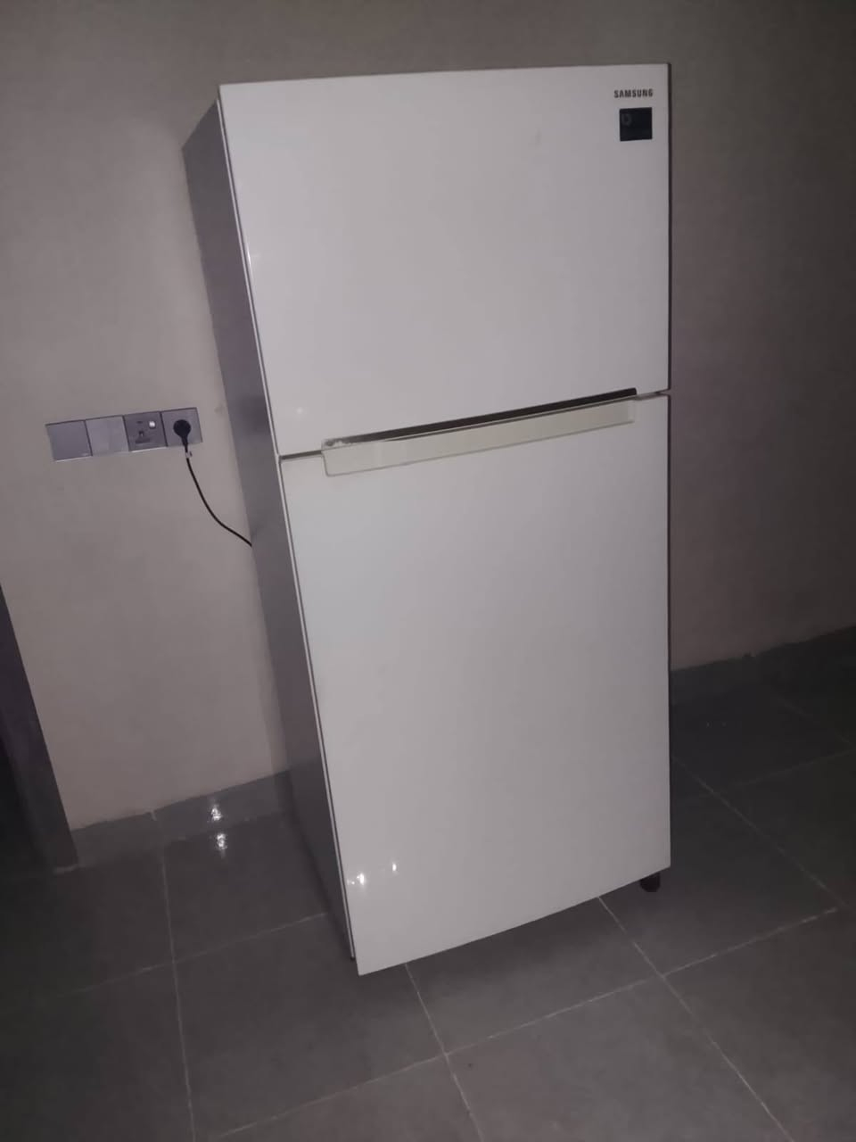 #للبيع ثلاجة انفيرتر شركة سامسونج فول مواصفات ربع أمبيرتاخذ كلش جديده نظافه فول  حجم كبير السعر ٣٥٠الف الاتصال ***********
