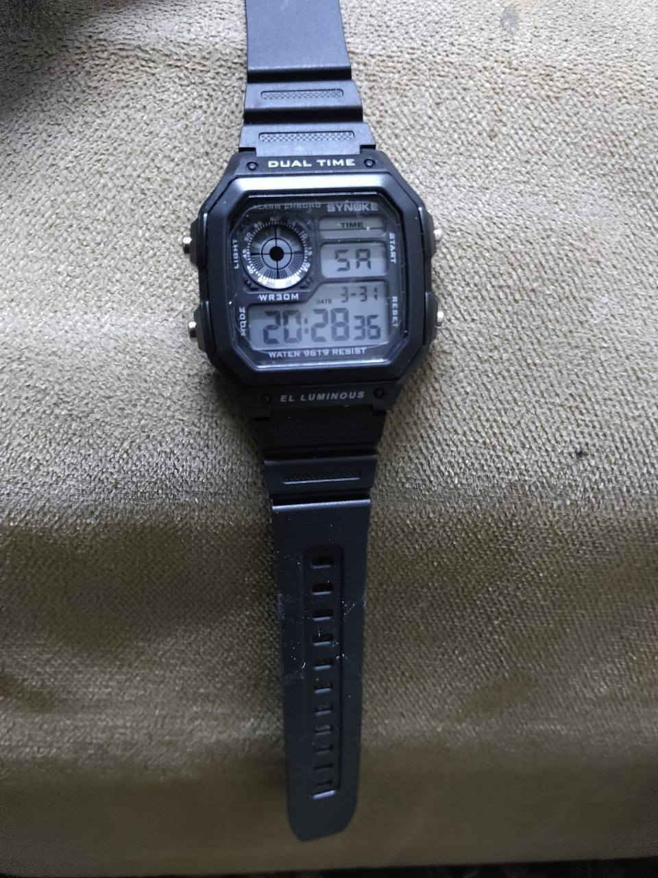 السعر 10الاف 
ماركه مو عاديه


**إذا كنت صاحب هذا الإعلان وتريد حذفه لأي سبب، رجاءا أرسل رسالة إلى الدعم الفني**