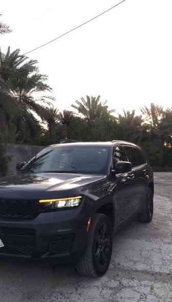 السلام عليكم 
تم تنزيل السعر للاستعجال بالبيع 
للبيع جيب كراند شيروكي
وارد امريكي صور الحادث بالمنشور السيارة على ايدي
موديل 2024
اسمنتي 
رقم بغداد الجديد هزة وكلشي جديد
السيارة مواصفاتها 
كشنات كهرباء الامامي 
سلايد 
دخول ذكي
رادارات 
حساسات امامي خلفي
صندوك كهربائي
السيارة 7 راكب يعني مقاعد البنص vip
تدفأ كشنات 

مكان السيارة بغداد
سعر السيارة 
290
للتواصل 

***********
