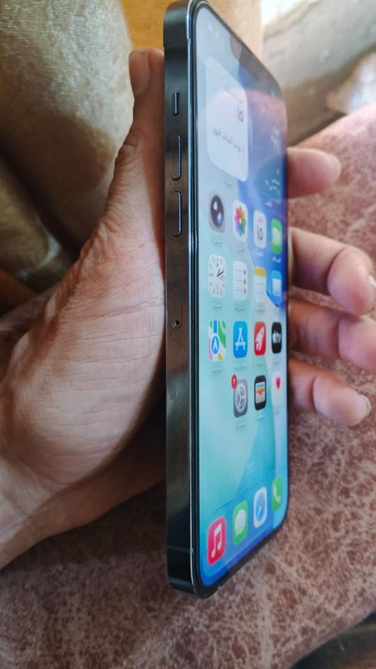 السلام عليكم ايفون ١٣ بروً ماكس ذاكره ٢٥٦ لون بحري مبدل شاشه اصليه تقراء اصليه مبدل كامرات بس احلا من الأصليات بطاريه بلاديه ٧٩ شحنه يخبل السعر ٥٥٠ بي مجال حك الجيه ‭٠٧٧١ ٩١٥ ٠٩٨٦‬
