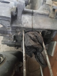 محرك فشگاتة نظيفة ومسارات الدهن نظيف اما الرولة تعبانة والراجس تعبان ي...