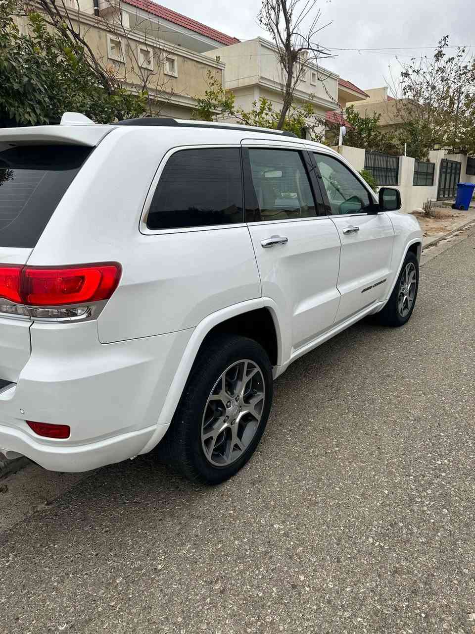 جيب 2019 خليجي هارلم 
اوڤرلاند السياره فوول للاخير بانوراما جكات 
معروفه مواصفات الاوڤرلاند
رقم اربيل تحويل مباشر 
كفاله عامه السياره من كلشي
ماشيه 70 
السعر 293
***********
مكاني المنصور
