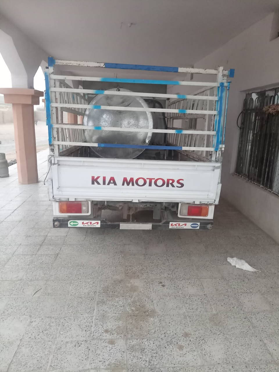 بنكو للبيع سياره مال جناي كير مكينه اكسل كله بالشرط السياره مامسجله للاتصال *********** سعرها 30 نطلب والشراي يحجي بنور الله وذا مو شراي صلي على النبي وعبر المنشور مع فائق الاحترام والتقدير حياكم الله الجميع مكان السياره أطراف قضاء الحويجه
