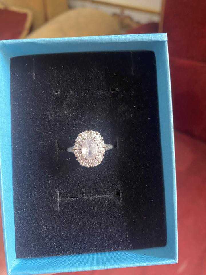 فضه اصليه جديدات اخذتهن قبل شهر بميه الف أريدهن 65 وعدي توصيل رقمي ***********
