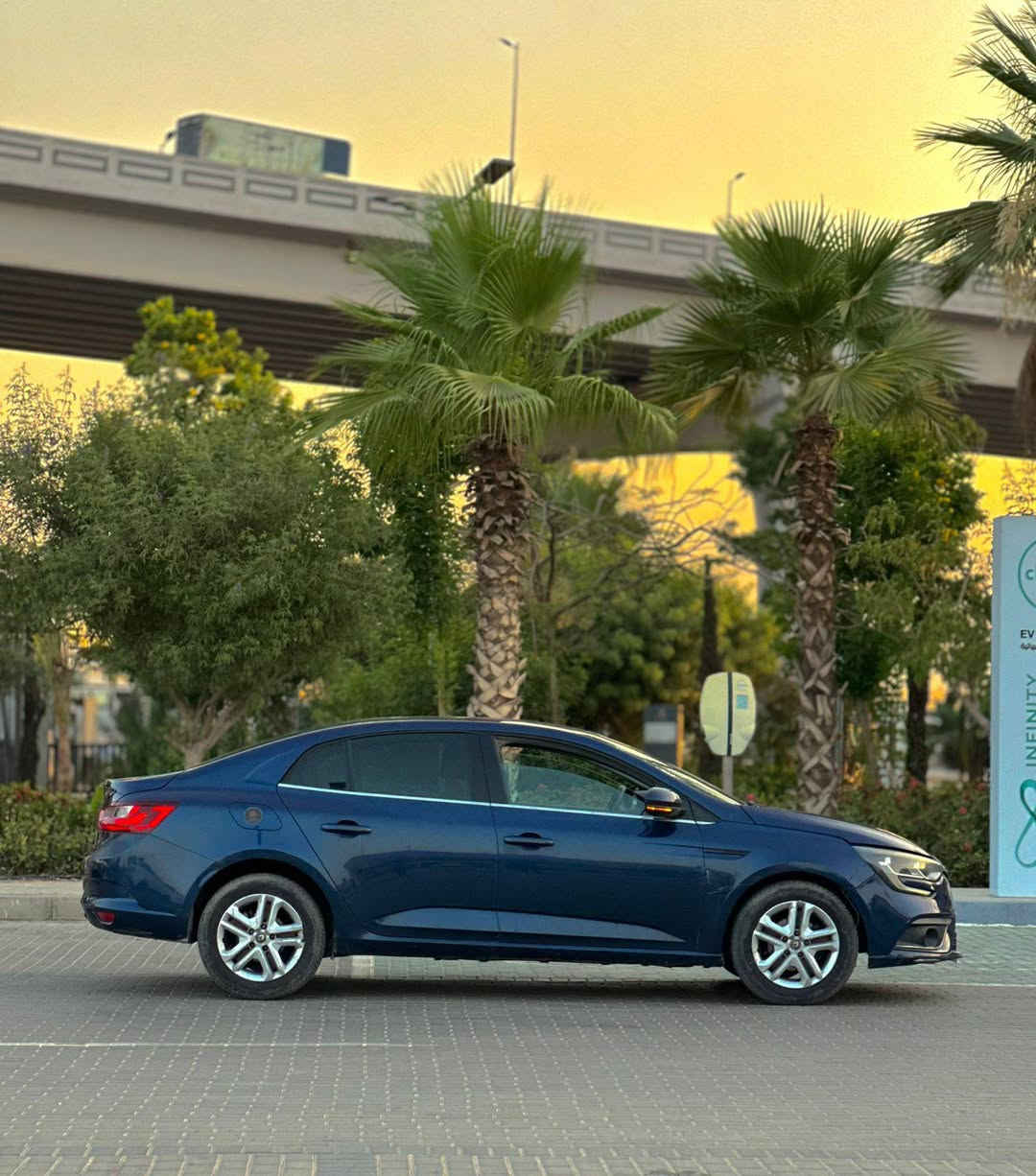 للتواصل/ ٠١٠٩٨١٤٨٠٨٥
رينوا ميجان ٢٠٢٠ اوتوماتيك فابريكا بالكامل بره وجوه ( اربعه ايرباج -ليدات اضاءة امامي و خلفي- فرامل ABS و EBD - مثبت سرعه - محدد سرعه وحده رفع - وفاميه مثبوت علي الرخصه ـ تحكم طاره - مرايات ضم مع غلق وفتح الأبواب - حساسات خلفيه - فوجات اضائه) المكنه والفتيس بدون اي اعطال والعداد ١٥٠ الف كم تكيفها تلاجه و ومغير مساعدين جديده بفضل الله العربيه بدون مصروف نهائي باقي في الرخصه سنه مرور الجيزة متاح الكشف في اي مركز أو بنزينه ولو فيها حاجه تمن الكشف علي حسابي الحوامدية, الجيزة


**إذا كنت صاحب هذا الإعلان وتريد حذفه لأي سبب، رجاءا أرسل رسالة إلى الدعم الفني**