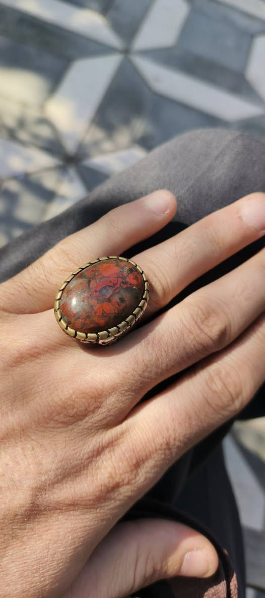 اللهم صل على محمد وآل محمد
قنداش قديم فضة ٩٢٥ شرط مشروط قطعة خشنة تحفة مميزة السعر سوينا مع توصيل ب٨٠ ألف قفل فقط بيع بدون عملة وسعر ثابت للطلب خاص


**إذا كنت صاحب هذا الإعلان وتريد حذفه لأي سبب، رجاءا أرسل رسالة إلى الدعم الفني**