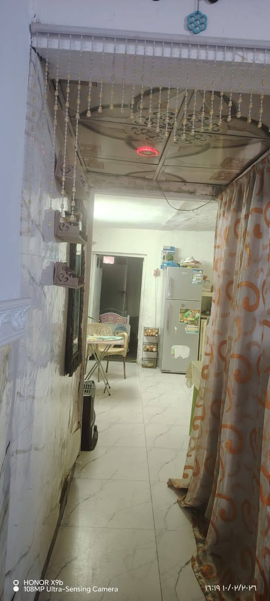 سلام عليكم بيت بل تجاوز للبيع بيت بي غرفتين نوم وصاله ومطبخ بيت نضيف عنوانه ابو دشير  الضغط قرب حسينه عبد زهره الكعبي لتواصل على رقم ***********
