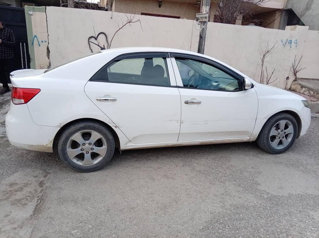 سیراتۆ بۆ فڕۆشتن 2010 چوار گێر لای سەکن ئەو شوختەی هەیە قوپاوی زۆری تیا نیە سەیارەی مەعرەز نیە ئەی دەسی خۆمە مەکینە ی تازە کردومەتە وە هیچ عەیبو عارێکی نیە ماڵی دۆستە شوێن سلیمانی *********** السليمانية, العراق
