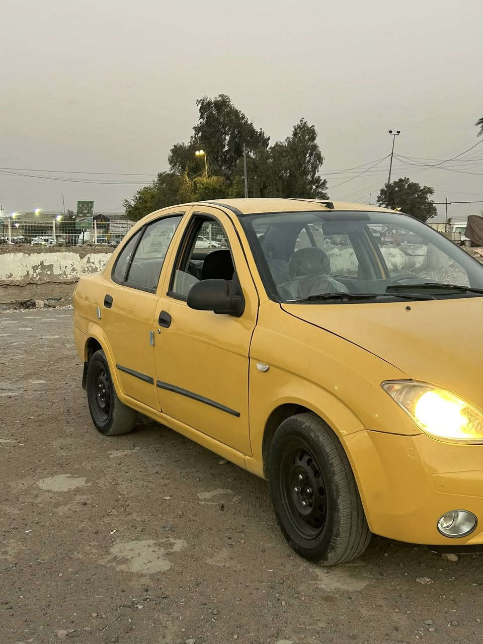 السلام عليكم طيبه 2017 سياره كير و مكينه جيد جدا بيه ضربه بل الباب مال الصدر والجاملغ الأمامي رقم بغداد دولي تحويل مباشر سعر    38    مكاني بغداد الأمين     ***********
