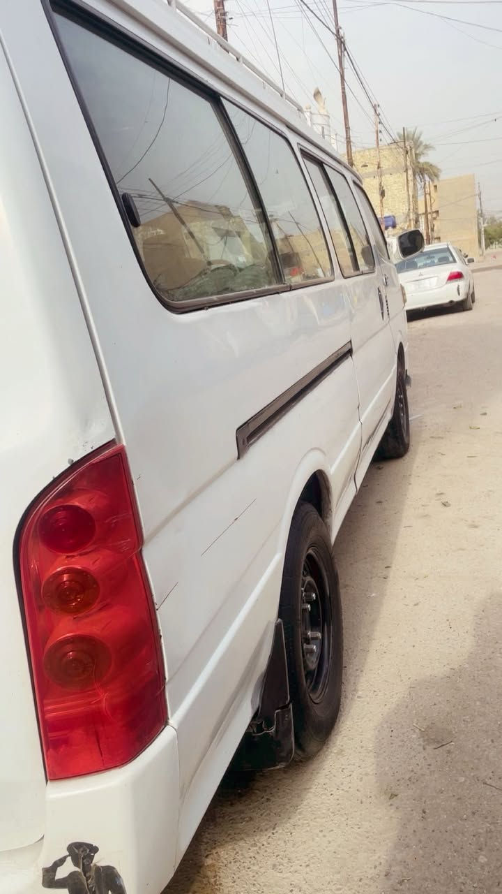 سلام عليكم جنبي H1 للبيع مصفره هيئه وغرامات نضيفه وجاهزه باسمي تحويل ثاني يوم عنوان بغداد مكلف بنشر سعره 95 ولشراي بي خير ويدلل ***********
