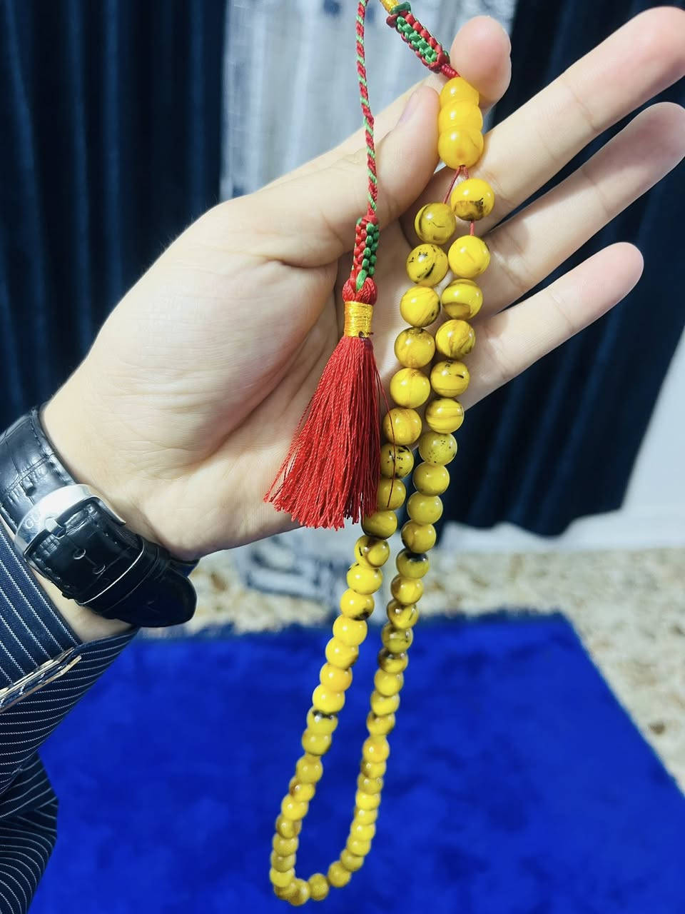 كهرب ملطخ موضح بصوره كدامكم
الوزن 40 غرام 
عدد الحبات 55 
شاهد /3 قطع 
سعر الغرام 2500 دينار 
الاستفسار ☎️/***********
وبل خدمه لاي استفسار مكاني حي اور
