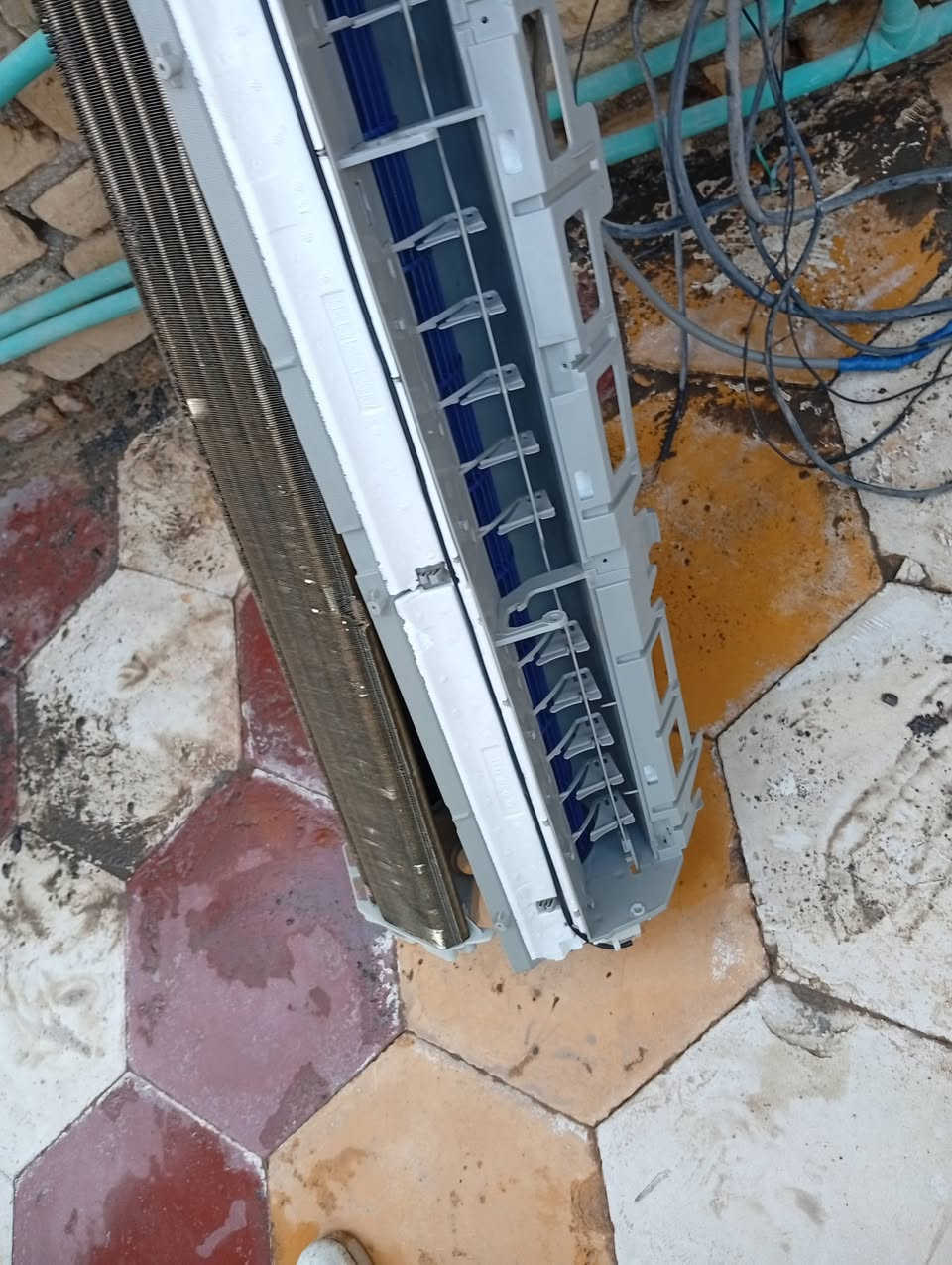 غسل وتنصيب سبالت الديوانية حي الحضاره اتصل والباقي يمي
***********

