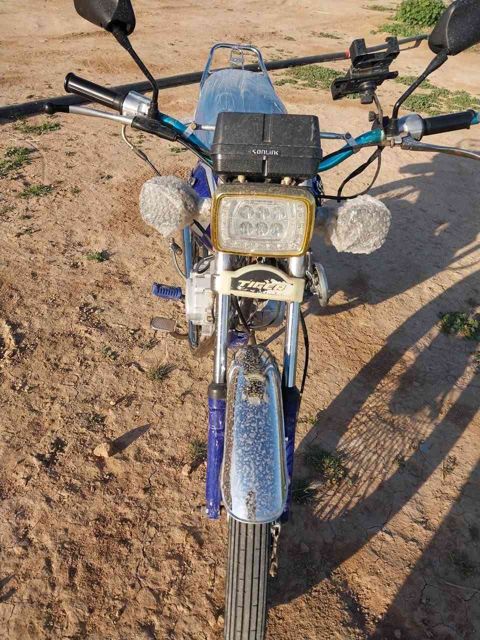 سلام عليكم  تايكر ٢٠٢٠كلشي شقال كهربايات اشاير ماطور مال جناي السعر ٣٥٠وبي مجال بصيط ***********
