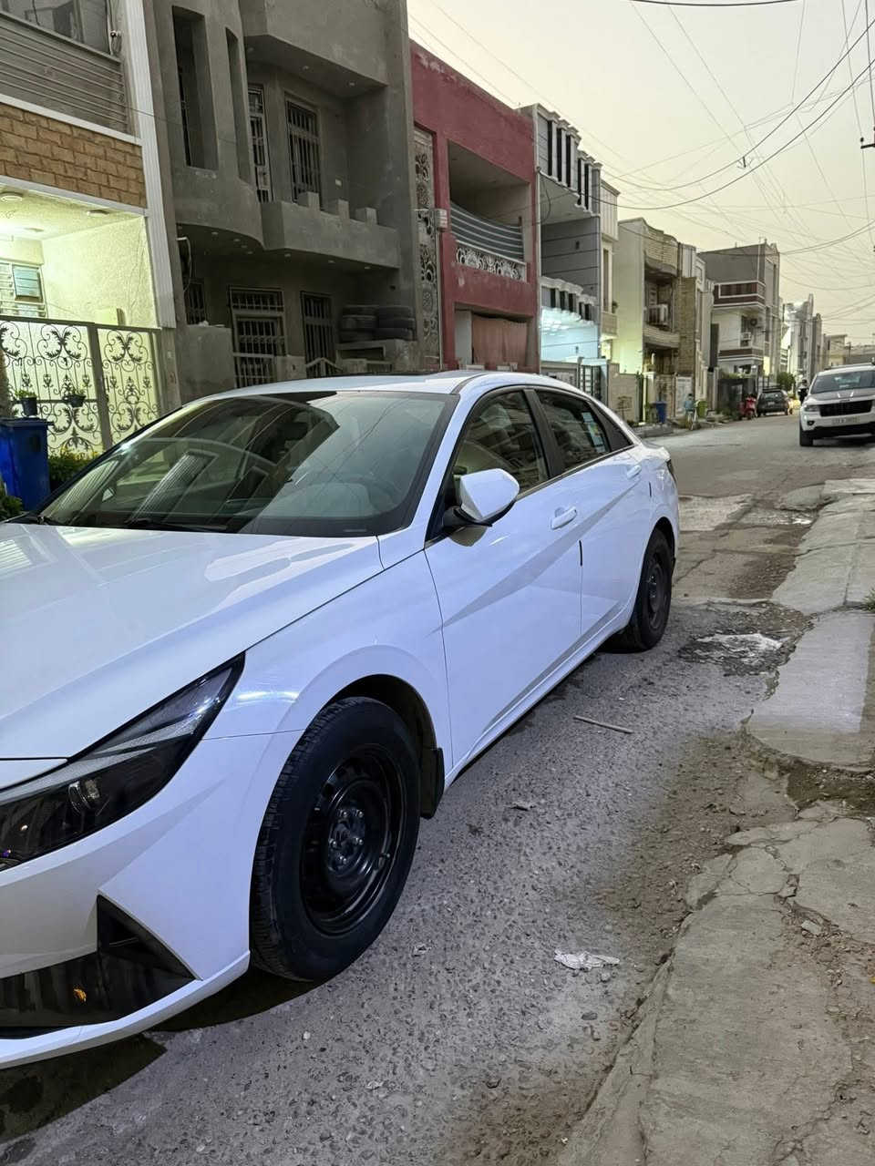 السلام عليكم
النترا 2023 خليجي للبيع
سيارة فول مواصفات 1/1

ماشية 45

سيارة نضيفة حيل خير من الله 

رقم لسيارة بغداد نكليزي 

تحويل ثاني يوم لسيارة باسمي 

سعر السيارة 170 ورقة وبيها مجال 

لسيارة ويلها لبلادي موجود 

محرك 2000 دوش 

متواجد خاص  

ومتواجد واتساب على هاذا لرقم /.   ***********

ومتواجد على شريحة على هاذا لرقم /. ***********
