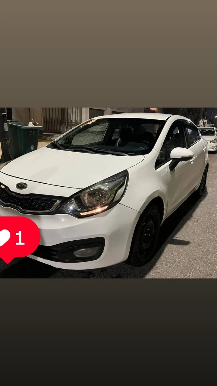 كيا ريو 2012 خليجي
محرك 1600 دوش شرط 
كير توماتيك
تبريد تدفئه شرط
رقم  نينوى مسطره  اب اسمي سنويه ماساقطه مكان السيارة موصل
بيها قطعتين ونص صبع بدون دواخل
السعر 84$

الاتصال على الرقم
***********
***********
