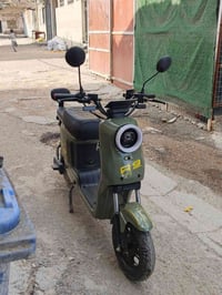 R9 موديل 2025 مستخدمه شهرين وياها بصمه وسويجين وكارت اي نقص مابيها  بي...