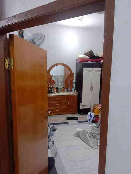 يالله 
دار زراعي مساحه130في منطقه الصخيين يبعد عن شارع العام ٧٠متر عن سايدين بعد جسر الحولي 
بناء طابوق وسقف كونكريت 
يتكون من غرفه وصاله ومطبخ وديوانيه وصحيات داخليه وخارجيه 
جاهز البيت سيراميك مطبك وزره ١٢٠س ومصبوغه الواجهه مع كاونتر وكيزر كبير وماطور وتانكي 
خدمات ماء وكهرباء ومدارس 
السعر60مع مجال 
للمزيد من المعلومات يمكنكم التواصل معنا 
على صفحة الفيس بوك ( الامل للعقار) 
او الاتصال على الرقم التالي***********
***********
للمزيد من العروض على الفيس بك 
https://www.facebook.com/profile.php?id=100087963616783&mibextid=2JQ9oc

للمزيد من العروض على حسابنا التيليجرام (الامل للعقار)
https://t.me/ameralkabe

للمزيد من العروض على حسابنا الواتساب (الامل للعقار)
https://chat.whatsapp.com/GRFrcEXw0J88CVE83bhb8v
