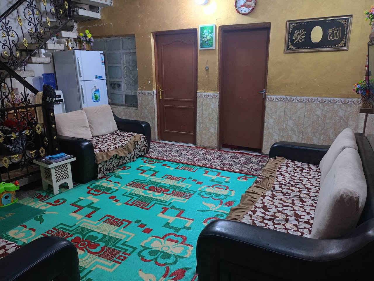 .... بيت للبيع....
المساحه 120 طابو صرف
يتكون من غرف نوم عدد 2
استقبال.. وصاله... ومطبخ... ومنور .وصحيات..
المكان جامعة الوطنية تضحيه شارع الملعب ماقابيل دائرة الاملاك سابقآ.... البيت خلفي الدربونه 150سم
ملاحضة البيت يتجر ع الطلاب الجامعة الوطنية
الاتصال على الرقم *********** وتساب
