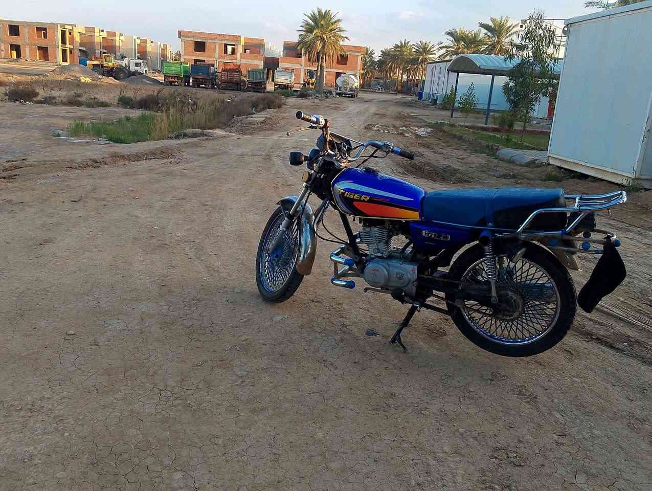 السلام عليكم دراجه للبيع تايكر موديل 21الدراجه خير من الله السعر 350 مكان الدراجه خلف جامعت ديالى 
*********** إتصال
