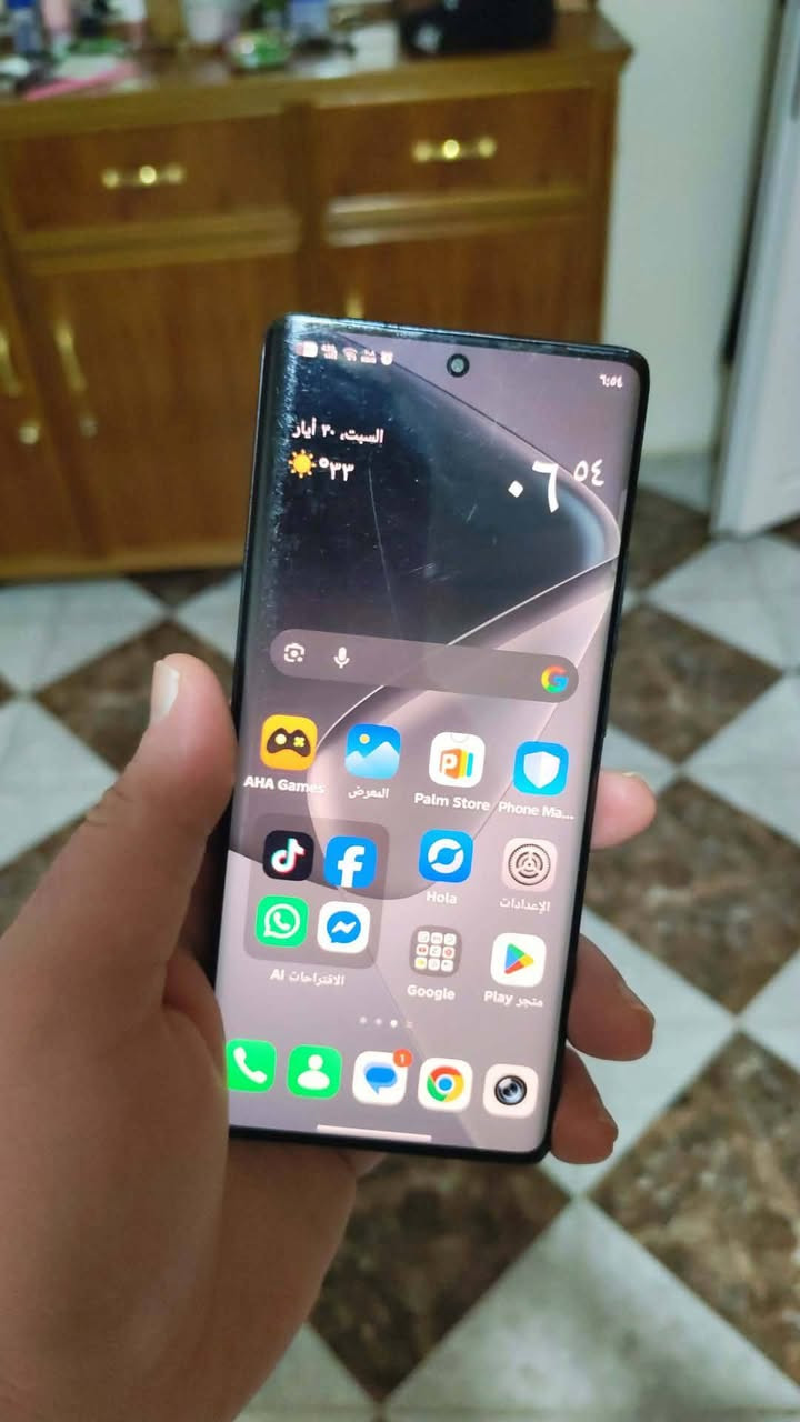 انفنكس هوت 50 برو بلاس 256/8 نضافته 80 بل 💯 بي ضربات خفيفه فقط مبدل شاشه اصليه وكاله
سعره كلش مناسب ***********
