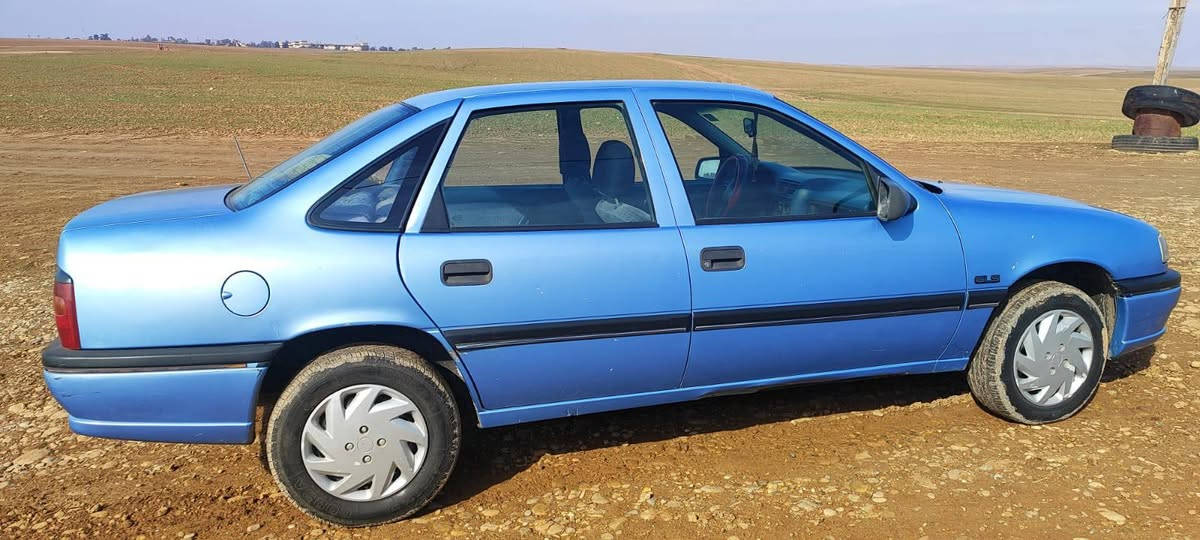 سلام عليكم
اوبل فكترا موديل 93 حجم 20 
محرك وكير شرط محرك نار 💥 شرط لاصبغ ولا خياس بدون دوائر ودوسات غرفتها نضيفه حيل رقم انكليزي نينوى
سنويه لل2030 شرعي موجود شرط التحويل كوبون بيها
بيها طخه بارد موضحه بالصور تبريد والباقي كفاله عامه السعر 55 وبيها مجال بسيط مكاني القوسيات رقم المبايل ***********
