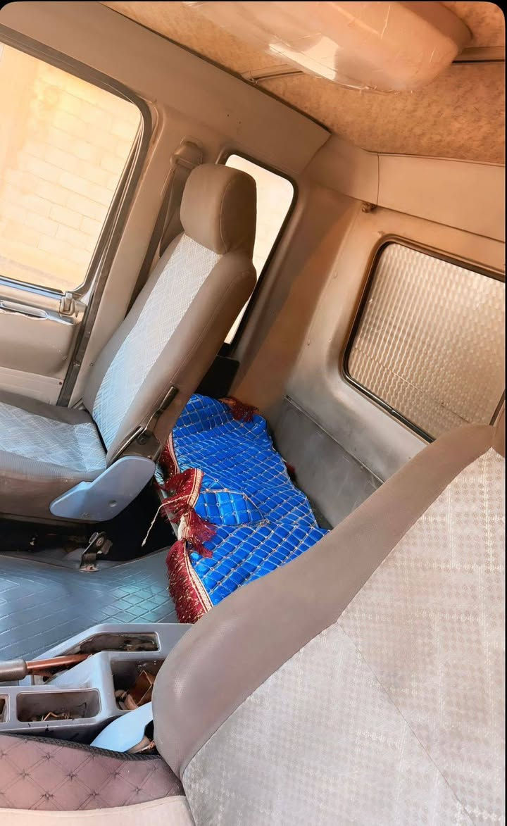 السلام عليكم هينو أنكر موديل98 اصل رقم بصره مكينه 80خطين مامفتوحه سته وربع ابلاد مكاني كربلاء الحسينيه *********** مكلف بل نشر
