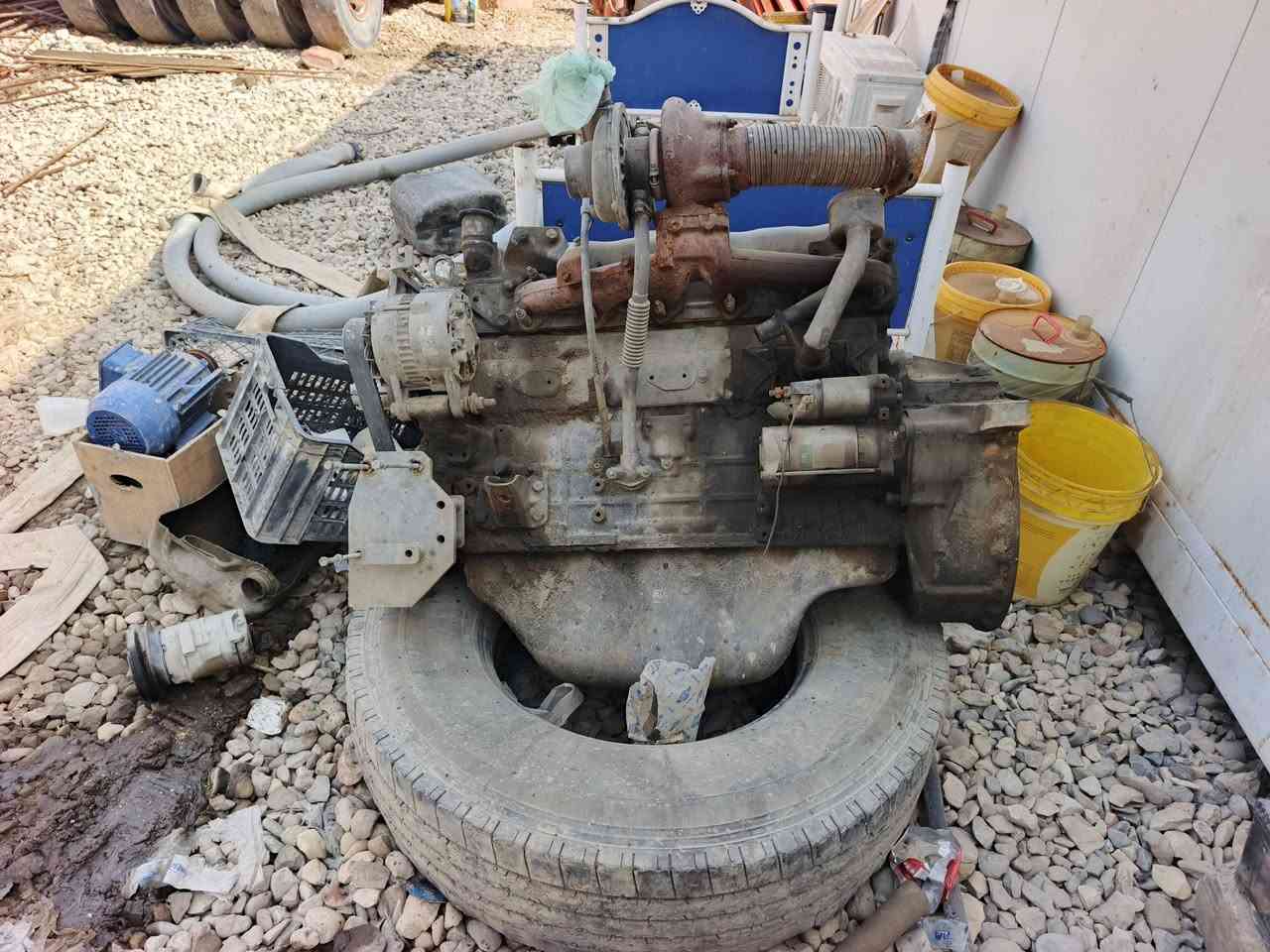 السلام عليكم محرك ازوزه للبيع شرط الشغل شغال وكامل كل تفرعاته سلف داينمو شرط الفحص السعر 30 ورقه وبي مجال بسيط المكان بابل ناحية الشوملي للأتصال ***********
