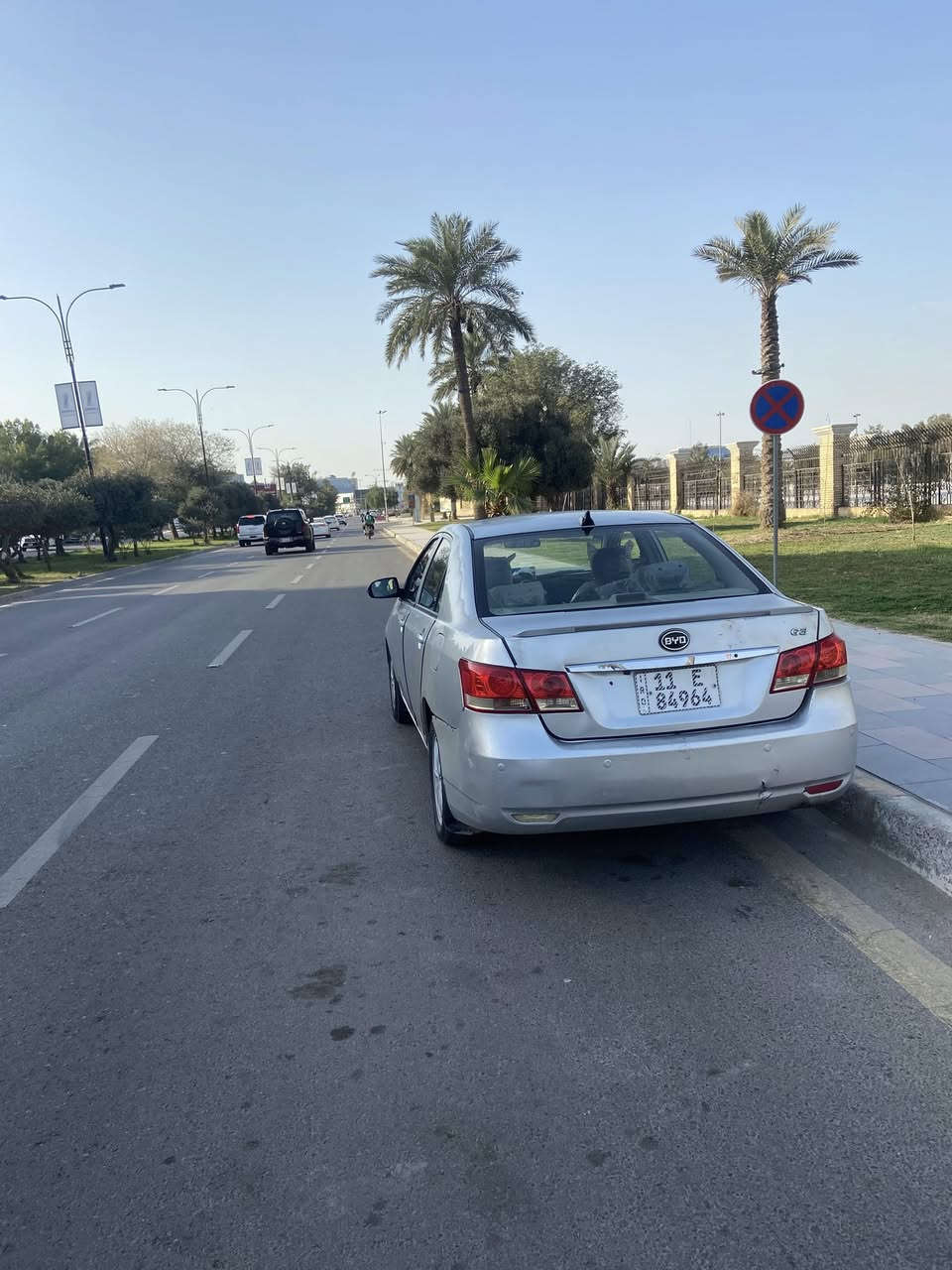 السلام عليكم بي وأي دي موديل٢٠١٣ بسمي شخصيا
مكينه مكفوله 

كير بس الثاني شويه ثكيل 

صدر امامي خلفي ٧٥ بلميه 

تبريد ثلاجه 

تخم تابر ٨٠ بلميه 

تدفئه هيتر 

كهرباىيات كلها شغاله السياره بصمه فول فتحه تحكم اشاير مري 

شاشه تاب اصلي 

سعرها ٤٨ 

مكاني بغداد غزاليه 

رقمي. ***********
