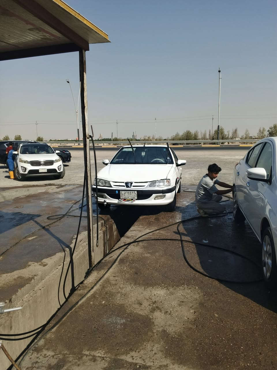 بيجو بارص مديل 14سيارة نضيفه احله من الصورة مكينه كير حداديه تخم تاير كله توب معمر خياسات جداد بيها طخه خفيفه بالحوض وراجعه تجي وتشوف بعينك رقم بصرة سنويه ما منتهيه رعيها يمي برقي ما بيها عوز تفصيل سعر 43وبيها مجال قليل شراي اتصل متوفر واتساب ***********رحمه الهلك ما تشتري لا تعلق ولا توعد جذب
