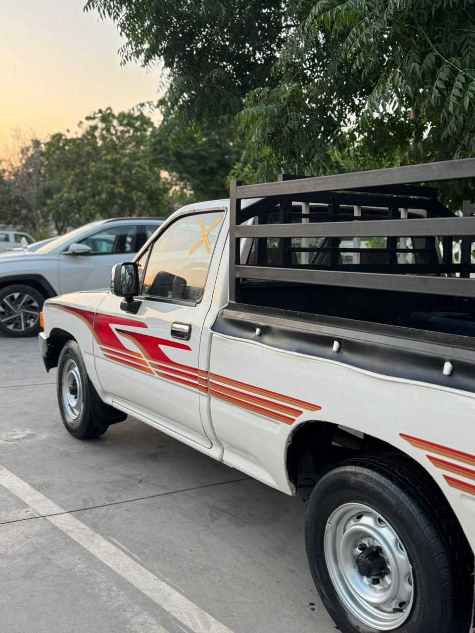 شازو ناوەزە توێتا مۆدێل 90 کامل تعمیر
بێ زەربە  یەکسر تحویلیکە ناو خۆت ڕقم اصلي  ماڵی شوتی فرۆشتنە نرخی 53$ گڵاو معمەلە سەیارەکە لە کەلارە بۆ زانیاری زیاتر  پیوەندی بەکە بە ژمارەی خاوەنی 
***********
