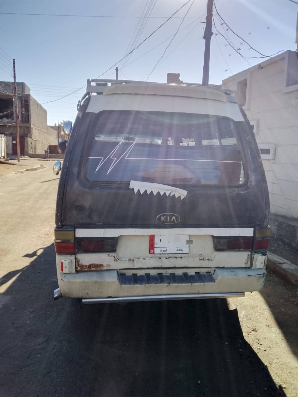 السلام عليكم بيستا للبيع موديل 93 السيارة بأسمي الرقم مميز 4 ارقام الرقم بغداد مميز السيارة كير و محرك و اكسل مكفولات الگشر وسط السيارة تخم تاير والسنوية لل 27 تريد تحويل تريد وكاله مكاني بغداد ابوغريب ناحية النصر والسلام منطقة 3.السعر 35 وبيها مجال بسيط و بيكم خير وادللو. *********** الرقم بي واتساب.
