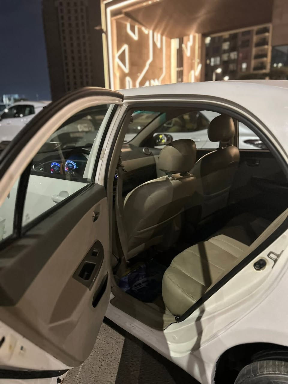 سياره بي واي جي جي 3 سياره نضيفه كلش موديل 13 فول تخم تاير وصدر  امامي وخلفي جديد شاشه وبلوتوث 
مابيها حادث بيها جاملغ مبدل
سعرها 60 وبيها مجال حك الجيه شراي اتصل 
مامتواجد ع النت 
***********1 الدوره ابودشير عنواني
