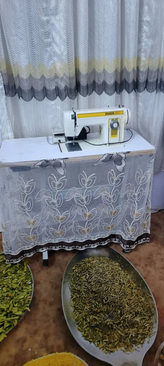 مكينة براذر اصلية للبيع اي عيب ما بيها
السعر 175 وبيها مجال 
***********
